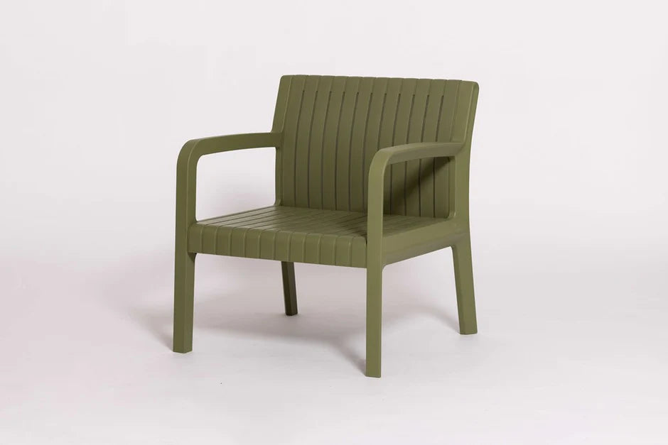 Story chair Olive