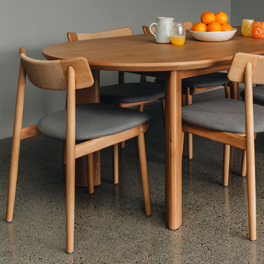Kontur Dining Table