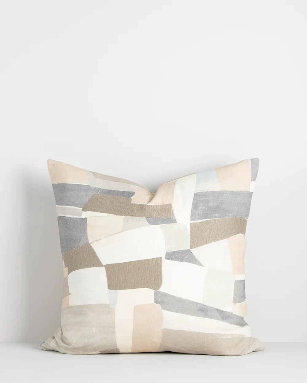 Lucio Cushion