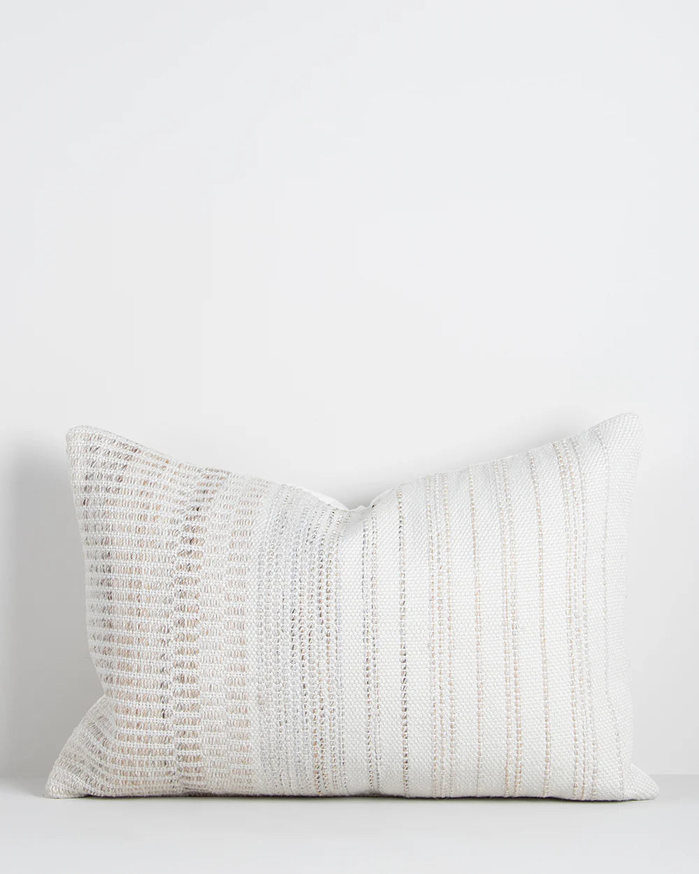 Sonnet cushion Almond 40x50 cm